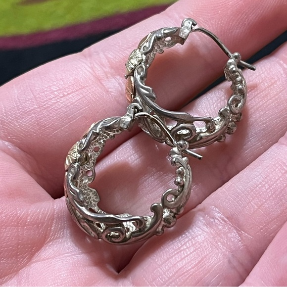 VTG Black Hills Gold 12k Sterling Silver 925 Leaf Design Pierced Earrings - Picture 4 of 6